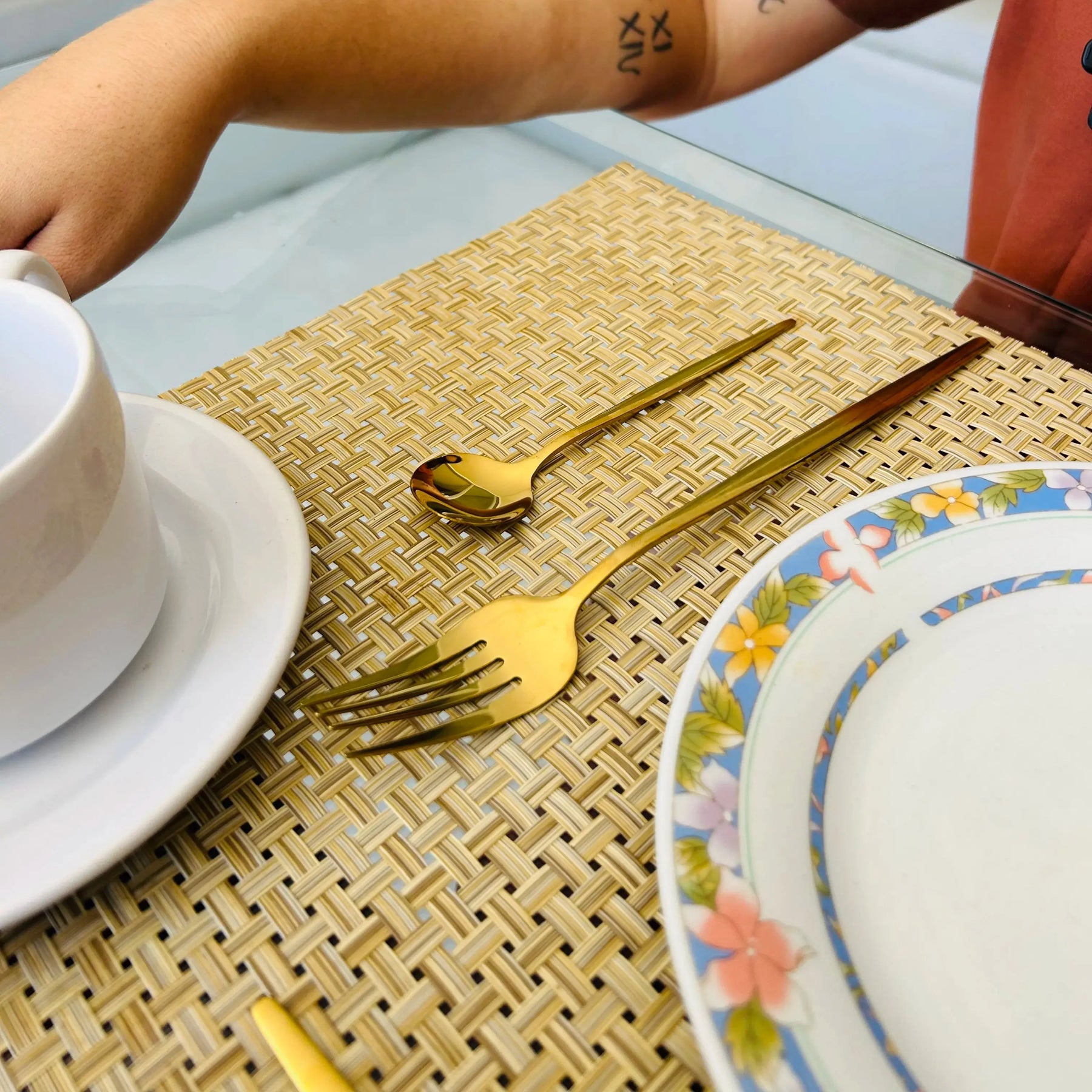 Conjunto de  24 Talheres Dourados Gold Glamour Em Aço Inox -Compre 1 Leve 2