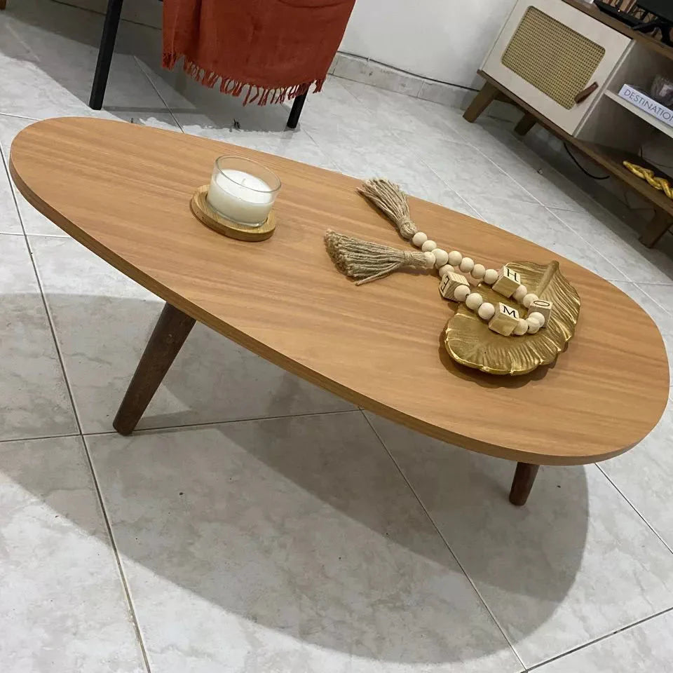 Mesa de Centro Orgânica 90x52cm com Pés Palito em Madeira – Design Moderno e Elegante na Cor Mel
