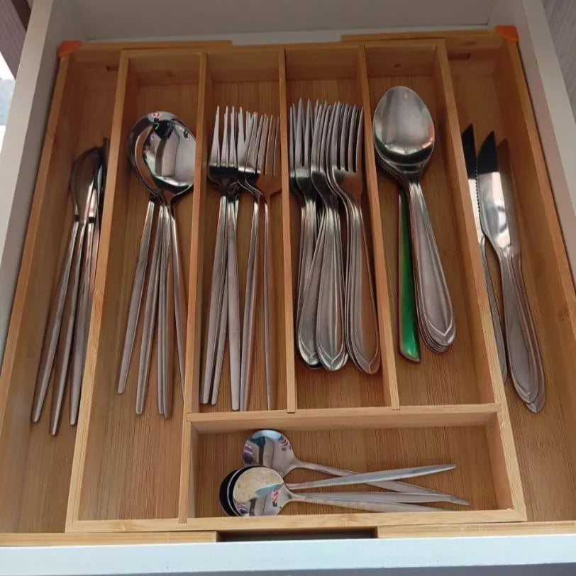 Porta Talheres de Bambu Extensível – Organização com elegância  nas suas Gavetas
