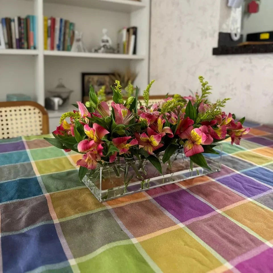 Vaso Decorativo Acrílico Transparente – Elegância e leveza para sua mesa